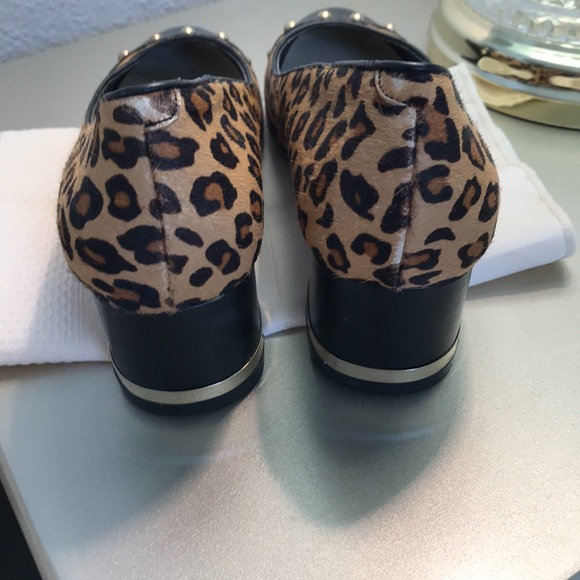 NEW ISAAC MIZRAH LIVE BLACK & LEOPARD PRINT HEELS WITH GOLD TRIM - Picture 2 of 7